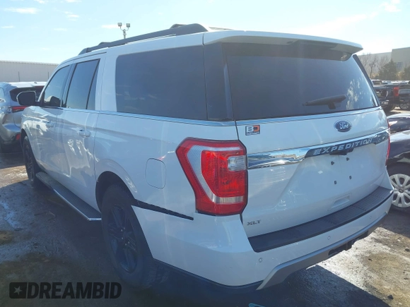 2018 Ford Expedition Max XLT with VIN 1FMJK1JT8JEA40906, listed as a IAAI auction lot 41657433 with 151,364 mi miles and . Bid and sale history available at DreamBid. Image 3.