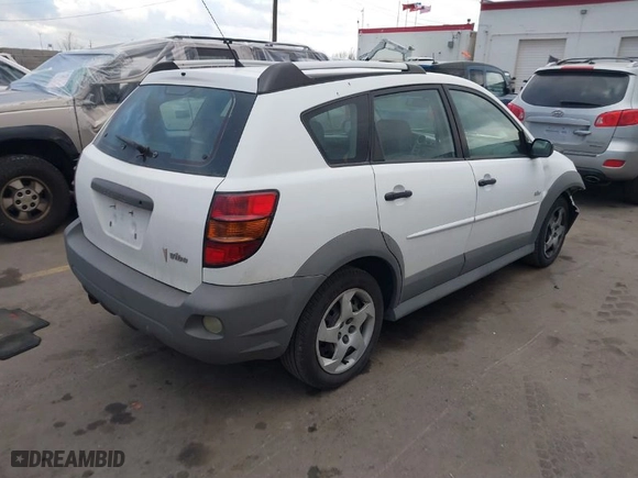 2006 Pontiac Vibe with VIN 5Y2SL65806Z451418, listed as a IAAI auction lot 41518600 with 184,204 mi miles. Bid and sale history available at carsss.com. Image 4.