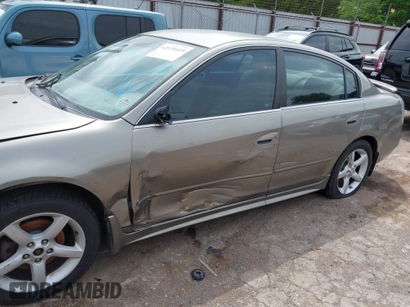 2006 Nissan Altima SE z VIN 1N4BL11D46N322200, wystawiony jako IAAI lot #42131619 z przebiegiem 248 538 mil mil oraz . Historia ofert i sprzedaży dostępna na DreamBid. Obrazek 6.