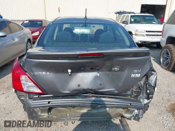 2019 Nissan Versa SV z VIN 3N1CN7AP8KL852236, wystawiony jako IAAI lot #42393900 z przebiegiem 87 340 mil mil oraz . Historia ofert i sprzedaży dostępna na DreamBid. Obrazek 17.