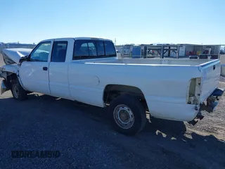 1997 Dodge Ram 2500 with VIN 3B7KC23Z7VM514356, listed as a IAAI auction lot 41670620 with 308,060 mi miles. Bid and sale history available at carsss.com. Image 3.