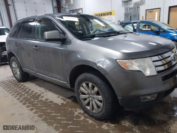 2010 Ford Edge SEL with VIN 2FMDK4JC4ABB40639, listed as a IAAI auction lot 42014570 with 185,645 mi miles. Bid and sale history available at carsss.com. Image 1.