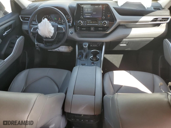 2021 Toyota Highlander XLE with VIN 5TDGZRAH0MS537502, listed as a Copart auction lot 49707535 with 67,603 mi miles and Salvage Title. Bid and sale history available at carsss.com. Image 8.