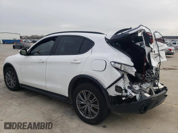 2022 Alfa Romeo Stelvio Sprint z VIN ZASPAKAN6N7D31060, wystawiony jako Copart lot #89409815 z przebiegiem Nie podano mil oraz Szkody całkowita. Historia ofert i sprzedaży dostępna na DreamBid. Obrazek 2.