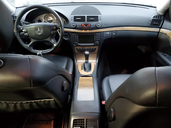 2007 Mercedes-Benz E-Class 3.5L with VIN WDBUF87X37X219746, listed as a Copart auction lot 45037495 with 157,384 mi miles and Salvage Title. Bid and sale history available at carsss.com. Image 8.
