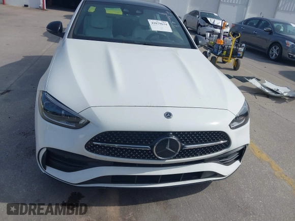2024 Mercedes-Benz C 300 z VIN W1KAF4GB8RR227839, wystawiony jako IAAI lot #42079634 z przebiegiem 2 062 mil mil oraz . Historia ofert i sprzedaży dostępna na DreamBid. Obrazek 13.