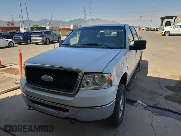2008 Ford F-150 XLT z VIN 1FTPW14V38FA76863, wystawiony jako IAAI lot #42610373 z przebiegiem 178 671 mil mil oraz . Historia ofert i sprzedaży dostępna na DreamBid. Obrazek 17.