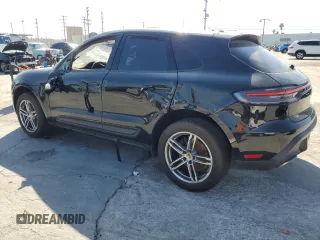 2023 Porsche Macan with VIN WP1AA2A50PLB01554, listed as a Copart auction lot 44022365 with 31,549 mi miles and Salvage title. Bid and sale history available at DreamBid. Image 2.