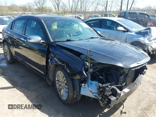 2012 Chrysler 200 Limited with VIN 1C3CCBCB5CN250360, listed as a IAAI auction lot 42097883 with 91,746 mi miles and . Bid and sale history available at carsss.com. Image 1.