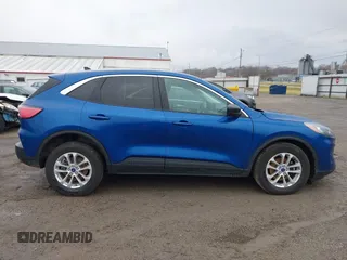 2022 Ford Escape SE with VIN 1FMCU9G69NUB89288, listed as a IAAI auction lot 41879715 with 40,737 mi miles and . Bid and sale history available at carsss.com. Image 13.