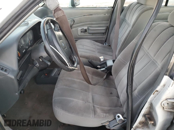 1988 Ford Escort z VIN 1FAPP959XJW370611, wystawiony jako Copart lot #86715994 z przebiegiem 3424 mil mil oraz Tytuł czysty. Historia ofert i sprzedaży dostępna na DreamBid. Obrazek 7.