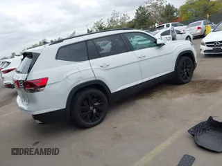 2024 Volkswagen Atlas SE с VIN 1V2WR2CA2RC560161, выставлен на аукционе IAAI как лот 42047000 с пробегом 16 063 миль миль и . История ставок и продаж доступна на DreamBid. Изображение 4.