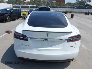 2018 Tesla Model S 75D with VIN 5YJSA1E25JF245269, listed as a IAAI auction lot 41914567 with 56,086 mi miles and . Bid and sale history available at DreamBid. Image 17.