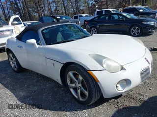 2007 Pontiac Solstice z VIN 1G2MB35B07Y105337, wystawiony jako IAAI lot #41280267 z przebiegiem 108 165 mil mil oraz . Historia ofert i sprzedaży dostępna na DreamBid. Obrazek 1.