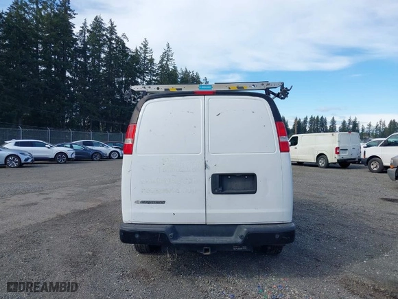 2017 Chevrolet Express Cargo Van with VIN 1GCWGAFF0H1109989, listed as a IAAI auction lot 41868532 with 264,822 mi miles. Bid and sale history available at carsss.com. Image 16.