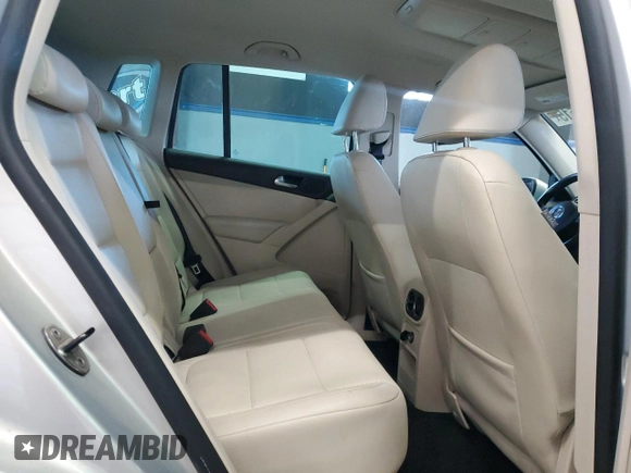 2011 Volkswagen Tiguan SE with VIN WVGBV7AX1BW519102, listed as a Copart auction lot 55094515 with 134,248 mi miles and Clean Title. Bid and sale history available at DreamBid. Image 11.