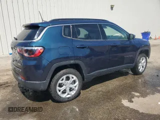 2024 Jeep Compass Latitude with VIN 3C4NJDBN4RT175595, listed as a Copart auction lot 49014975 with 12,022 mi miles and Clean Title. Bid and sale history available at carsss.com. Image 3.