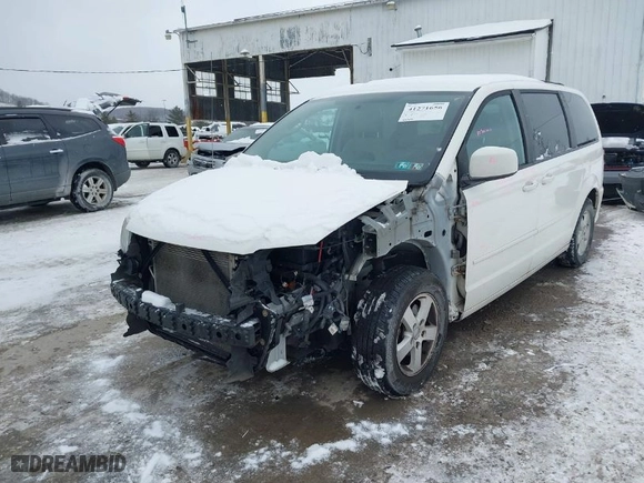 2011 Dodge Grand Caravan Mainstreet with VIN 2D4RN3DG7BR690603, listed as a IAAI auction lot 41271656 with 131,851 mi miles. Bid and sale history available at carsss.com. Image 6.