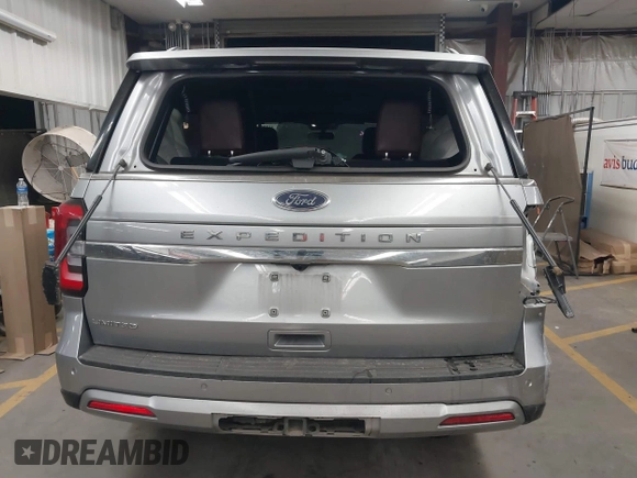 2024 Ford Expedition Limited with VIN 1FMJU2A87REA08908, listed as a IAAI auction lot 41896407 with 42,761 mi miles. Bid and sale history available at carsss.com. Image 16.