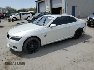 2009 BMW 3 Series 328i xDrive z VIN WBAWC33579PC87710, wystawiony jako Copart lot #53742725 z przebiegiem 84 424 mil mil oraz Szkoda całkowita • Salvage title. Historia ofert i sprzedaży dostępna na DreamBid. Obrazek 1.