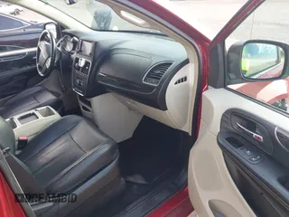 2014 Chrysler Town & Country Touring with VIN 2C4RC1BGXER218474, listed as a IAAI auction lot 42008374 with 72,686 mi miles. Bid and sale history available at carsss.com. Image 5.