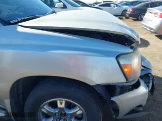 2006 Toyota Highlander w/3rd Row with VIN JTEDP21A660110877, listed as a IAAI auction lot 41330456 with 150,285 mi miles. Bid and sale history available at carsss.com. Image 12.