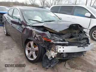 2015 Acura ILX with VIN 19VDE1F38FE008432, listed as a IAAI auction lot 41971273 with 132,811 mi miles. Bid and sale history available at carsss.com. Image 1.