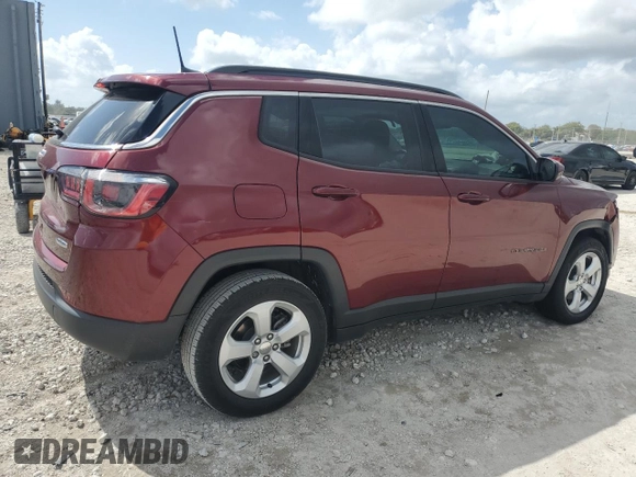 2020 Jeep Compass Altitude z VIN 3C4NJCBB9LT243039, wystawiony jako Copart lot #51599495 z przebiegiem 48 063 mil mil oraz Nie do naprawy. Historia ofert i sprzedaży dostępna na DreamBid. Obrazek 3.