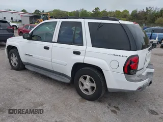 2003 Chevrolet TrailBlazer LS with VIN 1GNDS13S732101387, listed as a IAAI auction lot 41847763 with 172,939 mi miles. Bid and sale history available at carsss.com. Image 3.