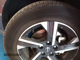 2024 Nissan Sentra SV z VIN 3N1AB8CV2RY294592, wystawiony jako IAAI lot #42796159 z przebiegiem 25 875 mil mil oraz . Historia ofert i sprzedaży dostępna na DreamBid. Obrazek 34.