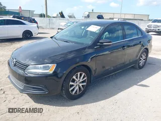 2014 Volkswagen Jetta SE с VIN 3VWD17AJ8EM304418, выставлен на аукционе IAAI как лот 42687062 с пробегом 207 402 миль миль и . История ставок и продаж доступна на DreamBid. Изображение 2.
