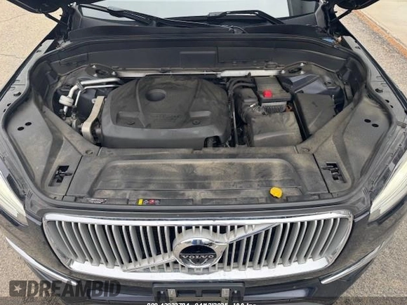 2017 Volvo XC90 Inscription with VIN YV4A22PL5H1131633, listed as a IAAI auction lot 42033784 with 192,154 mi miles. Bid and sale history available at carsss.com. Image 9.