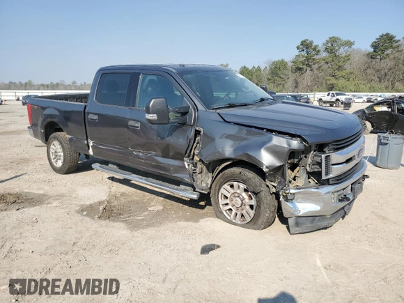 2017 Ford Super Duty F-250 SRW Lariat with VIN 1FT7W2B63HEC64659, listed as a Copart auction lot 46911295 with 147,237 mi miles and Salvage Title. Bid and sale history available at carsss.com. Image 4.