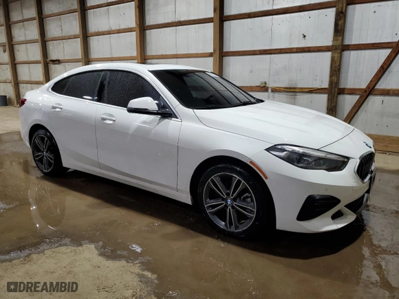 2024 BMW 2 Series 228i xDrive with VIN WBA73AK09R7N49996, listed as a Copart auction lot 53453825 with 32,669 mi miles and Clean Title. Bid and sale history available at carsss.com. Image 4.