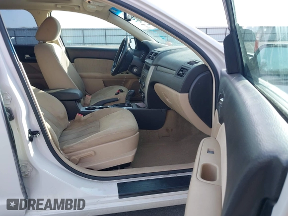 2011 Mercury Milan with VIN 3MEHM0HA2BR602811, listed as a IAAI auction lot 41490343 with 163,321 mi miles. Bid and sale history available at carsss.com. Image 5.