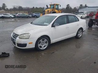 2008 Volkswagen Jetta Sedan S with VIN 3VWJZ71K88M150589, listed as a IAAI auction lot 41987920 with 202,060 mi miles. Bid and sale history available at carsss.com. Image 2.