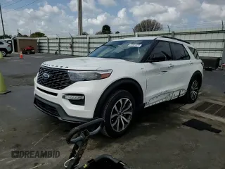 2024 Ford Explorer ST-Line with VIN 1FMSK7KH1RGA88359, listed as a Copart auction lot 52801025 with 7,799 mi miles and Salvage Title. Bid and sale history available at carsss.com. Image 12.