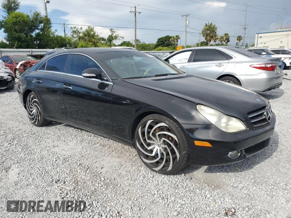 2007 Mercedes-Benz CLS 550 z VIN WDDDJ72X37A092927, wystawiony jako Copart lot #60268185 z przebiegiem Nie podano mil oraz Czysty tytuł • Clean title. Historia ofert i sprzedaży dostępna na DreamBid. Obrazek 4.