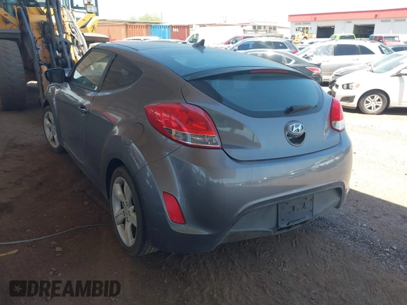 2014 Hyundai Veloster RE:FLEX z VIN KMHTC6AD2EU197984, wystawiony jako IAAI lot #41721931 z przebiegiem 107 252 mil mil oraz . Historia ofert i sprzedaży dostępna na DreamBid. Obrazek 3.