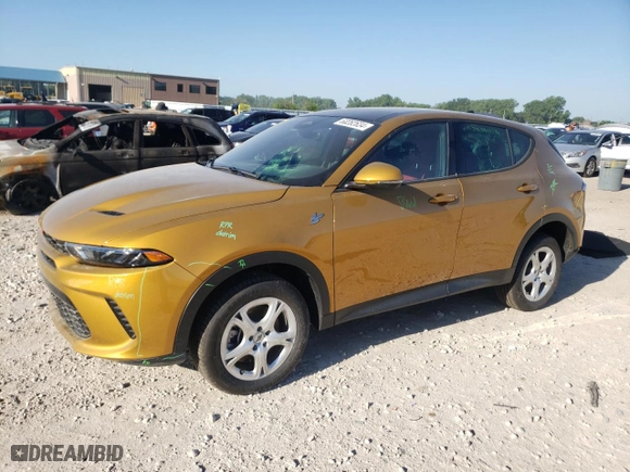 2024 Dodge Hornet GT Plus with VIN ZACNDFBN3R3A10607, listed as a Copart auction lot 60282634 with 2,608 mi miles and Salvage Title. Bid and sale history available at carsss.com. Image 1.