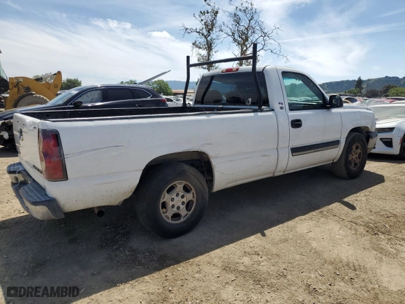 2004 Chevrolet Silverado 1500 Work Truck with VIN 1GCEC14V74E190705, listed as a Copart auction lot 54403205 with 305,407 mi miles and Clean Title. Bid and sale history available at carsss.com. Image 3.