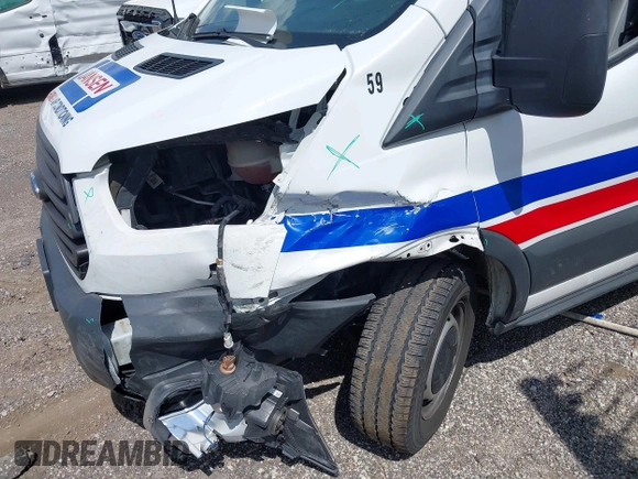 2017 Ford Transit z VIN 1FTYR1ZM1HKB13413, wystawiony jako IAAI lot #42117599 z przebiegiem 114 620 mil mil oraz . Historia ofert i sprzedaży dostępna na DreamBid. Obrazek 6.