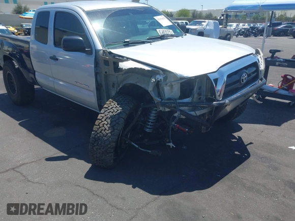 2008 Toyota Tacoma with VIN 5TEUU42N58Z522656, listed as a IAAI auction lot 42151670 with Not Provided miles and . Bid and sale history available at carsss.com. Image 6.