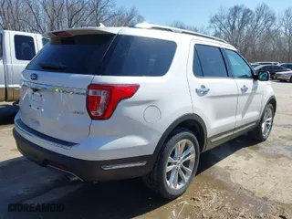 2018 Ford Explorer Limited with VIN 1FM5K8F82JGB08510, listed as a IAAI auction lot 41780565 with 164,381 mi miles. Bid and sale history available at carsss.com. Image 4.