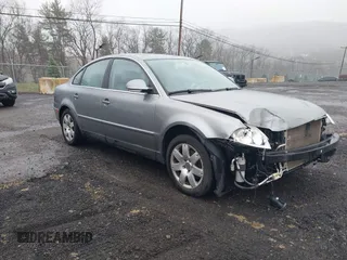 2005 Volkswagen Passat GLS z VIN WVWAD63B45P023286, wystawiony jako IAAI lot #41923580 z przebiegiem 88 662 mil mil oraz . Historia ofert i sprzedaży dostępna na DreamBid. Obrazek 1.
