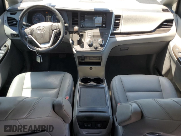 2020 Toyota Sienna XLE Auto Access Seat z VIN 5TDYZ3DC2LS055002, wystawiony jako Copart lot #56476025 z przebiegiem 69 497 mil mil oraz Szkoda całkowita • Salvage title. Historia ofert i sprzedaży dostępna na DreamBid. Obrazek 8.