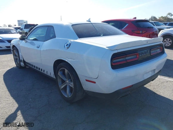 2015 Dodge Challenger SXT Plus with VIN 2C3CDZBG9FH717750, listed as a IAAI auction lot 41797958 with 189,139 mi miles. Bid and sale history available at carsss.com. Image 3.
