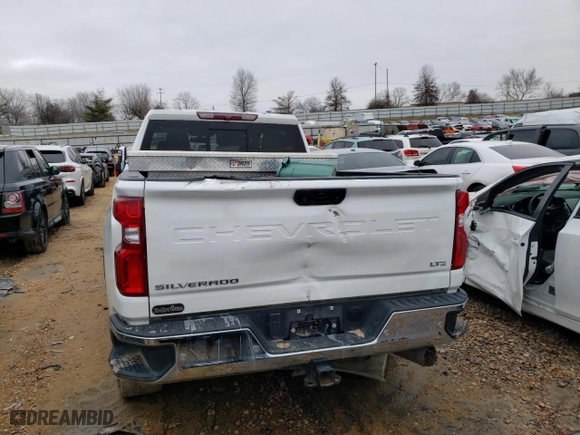 2022 Chevrolet Silverado 2500HD LTZ with VIN 1GC4YPEY9NF358414, listed as a Copart auction lot 39941064 with 0 mi miles and Salvage Title. Bid and sale history available at carsss.com. Image 6.