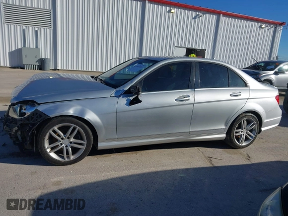 2013 Mercedes-Benz C-Class C 250 Sport with VIN WDDGF4HB8DG097235, listed as a IAAI auction lot 41641087 with 140,137 mi miles. Bid and sale history available at carsss.com. Image 15.