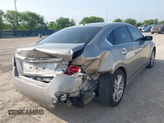 2014 Nissan Altima 2.5 S with VIN 1N4AL3AP5EN213213, listed as a IAAI auction lot 41922343 with 78,197 mi miles. Bid and sale history available at carsss.com. Image 6.